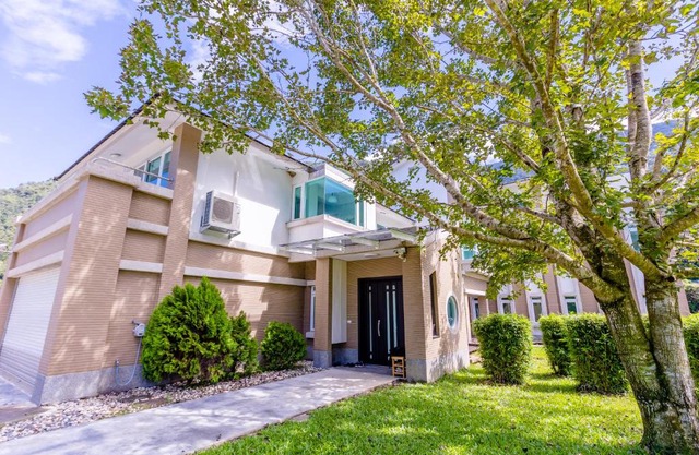 Revel Villa