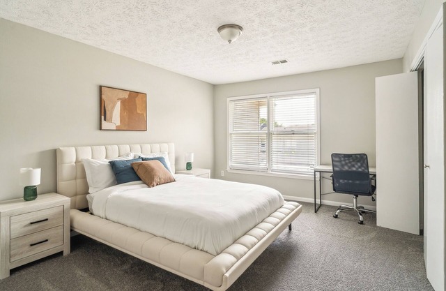 Rex Townhomes 2411R I Spacious 1 Bed 1.5 Bath
