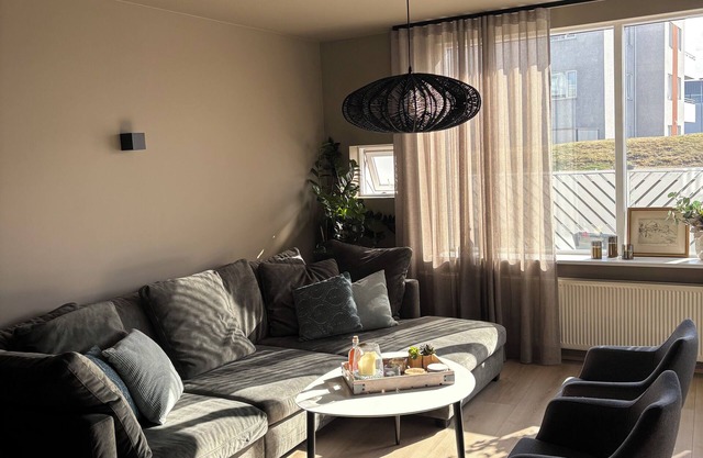 Cozy 3-bedroom apartment close to nature in Reykjavík