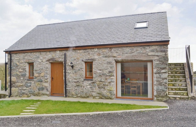 2 bedroom accommodation in Bodedern, near Holyhead