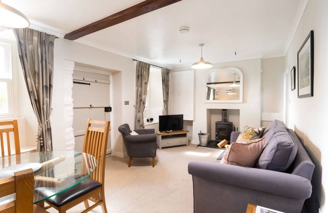Rhubarb Cottage - Deux Chambres Maison, Couchages 4