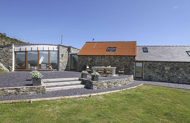 Rhyd Angharad Granges, RHYDWYN