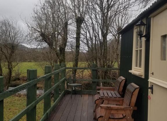 Rhydydefaid Cwt Clyd - Cosy Hut