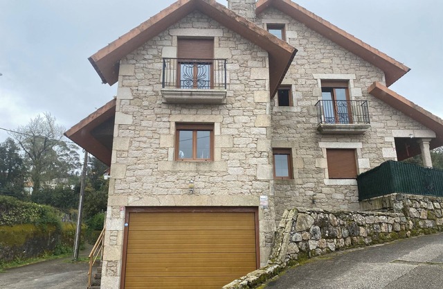 Ribeira: Maison en pierre, idéale pour 3 ou 4 couples (8 personnes)
