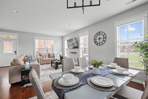 Richmond Gem, Free Parking, Quiet, Fenced,Walkable