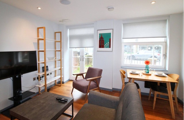 Richmond Ibis House Apartments by Viridian Apartments
