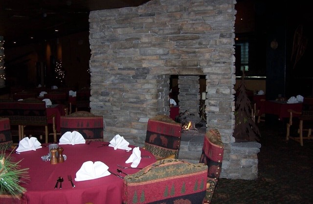 Ridge Tahoe Resort "B" (2 Master Suites)