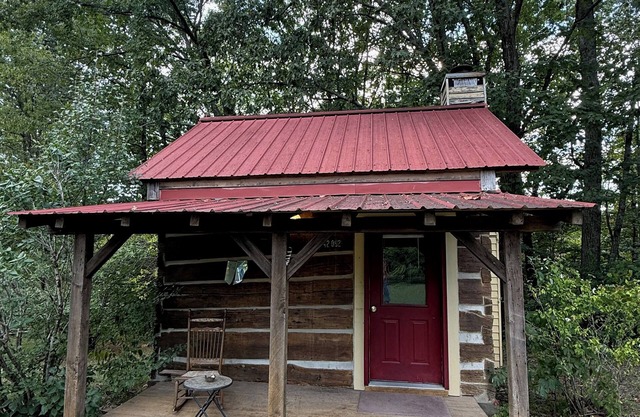Ridgetop Retreat Cabin