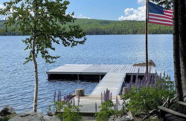 Belle 4 chambres, 3 salles de bain sur Cupsuptic lac