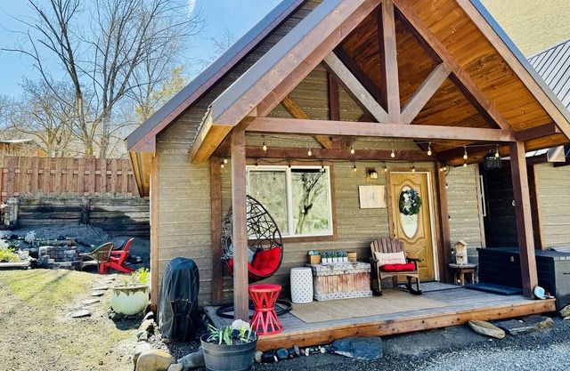 Riggins Riverview Retreat (Triple R) Cabin #4