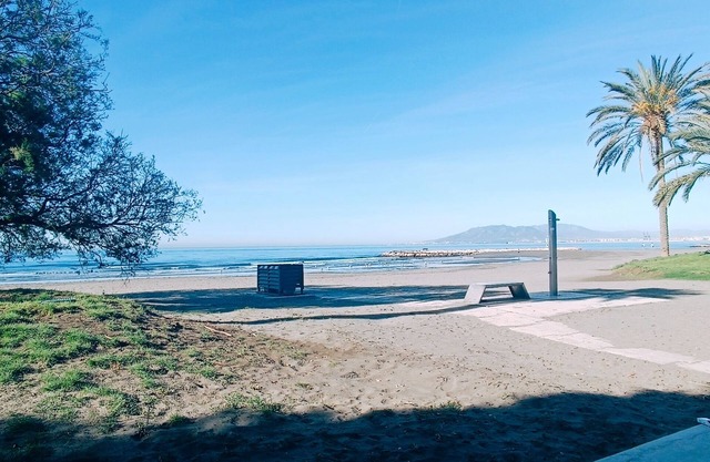 Petit appartement en première ligne de plage El Palo