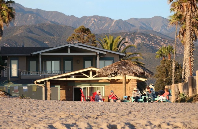 Sur le sable, 4 Chambre Beach House!