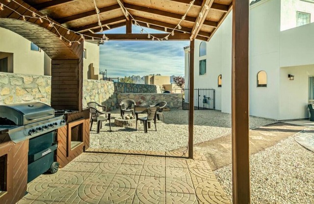 Rio Arriza · Newly Renovated Home, Pergola/Grill & Bball Pad