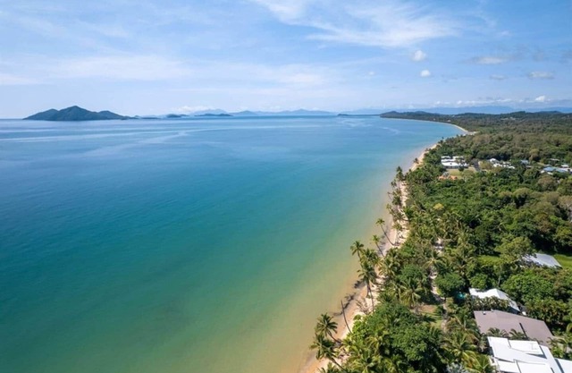 Let all your concerns and stress disappear as you enter Ripples on the Beach.