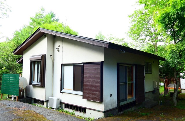 Risumura Villa with Dog Autumn / Minamitsuru-gun Yamanashi