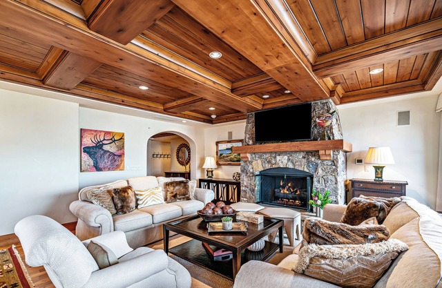 Ritz-Carlton Bachelor Gulch Bluebird Penthouse