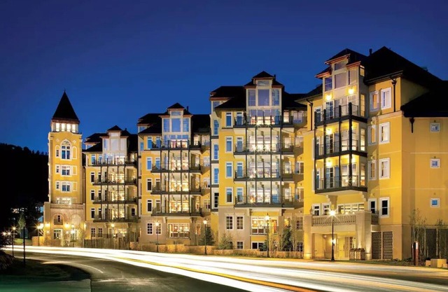 Ritz Carlton Residences Vail: Luxurious alpine mountain resort home