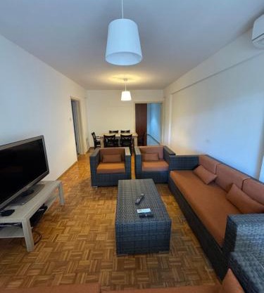 River Court, Flat 8