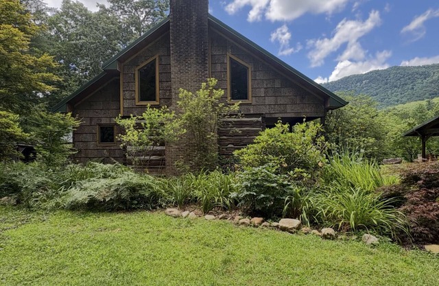 River falls cabin sleeps 6