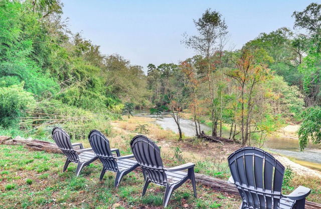 Mississippi Vacation Rental w/ River Frontage