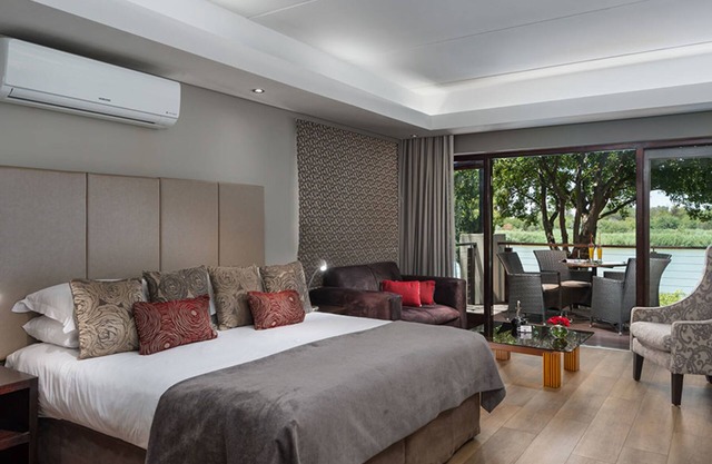 River Place Manor - Chambre Double Supérieure D