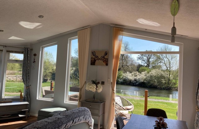 River Retreat Lodge is front line with panoramic views over the river Avon.