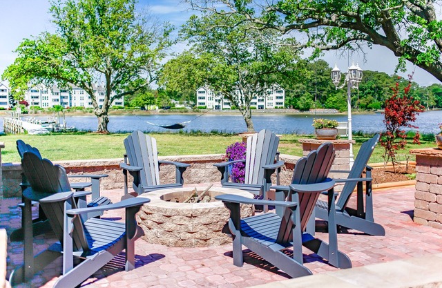 River Retreat at Stonehurst