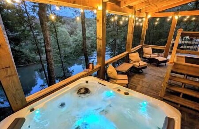 River Retreat Cabin