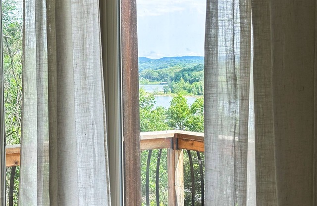 River Run Retreat: Incroyables vues panoramiques sur le lac!