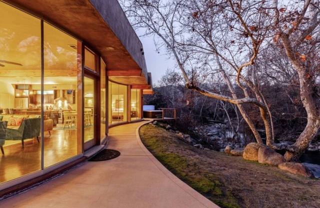 River Spirit- Arquitectural wonder of the Sequoias