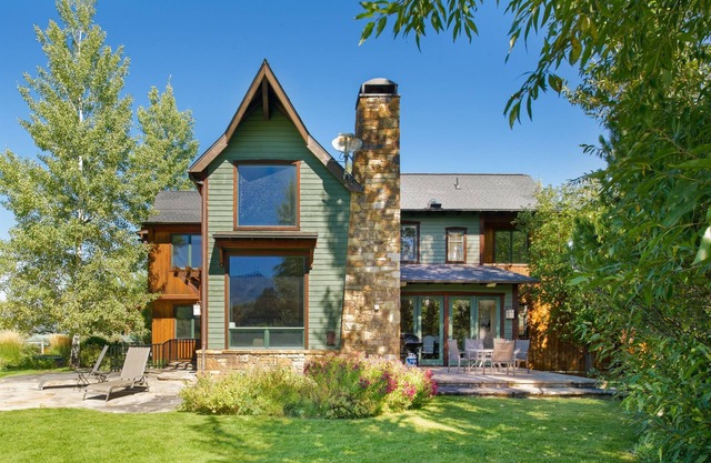 River Valley Retreat - Spacious 5bed, 5bath Home