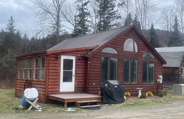 River view cabin Direct Snowmobile Access