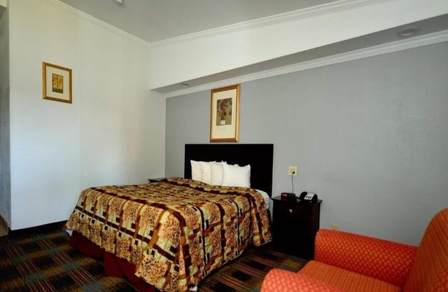 River-view Room, 1 King Bed with Jacuzzi tub and Balcony