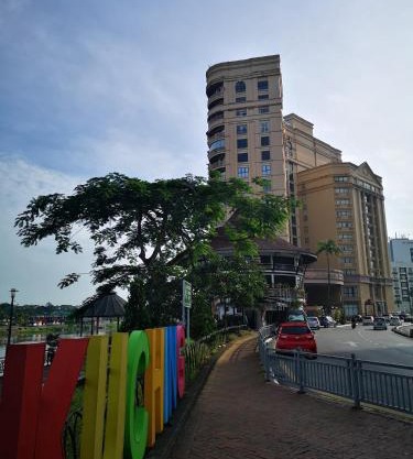 Riverbank Suites Kuching Waterfront