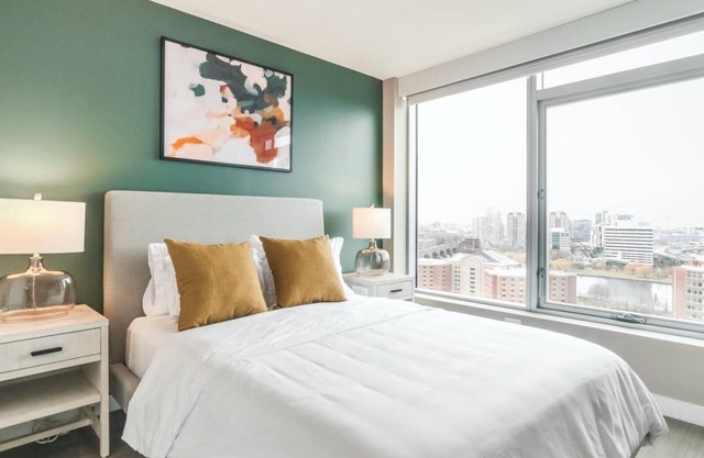 Riverbend 2BD 3 - Two Bedroom Apartment, Sleeps 4