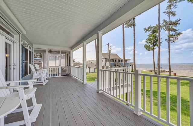 Riverfront Aurora Home w/ Deck & Private Pier!
