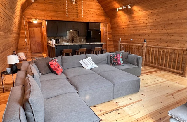 Riverfront Bliss: Unwind in a Serene Cabin on the South Fork of the Snake River