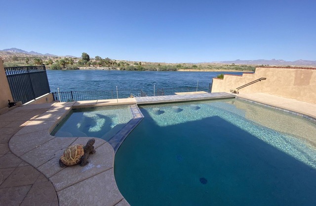 Riverfront! Piscine et Dock de Bullhead City / Laughlin !!!