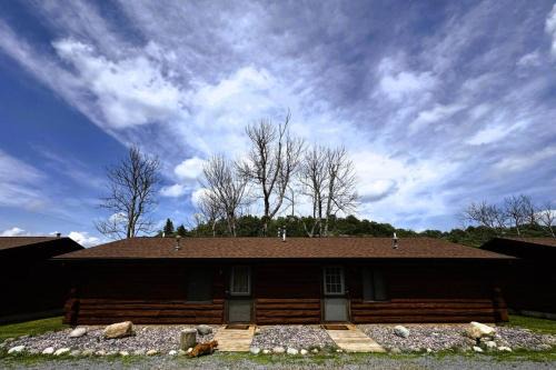 Riverfront Cabin 2