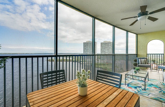 Riverfront Fort Myers Condo w/ Community Amenities
