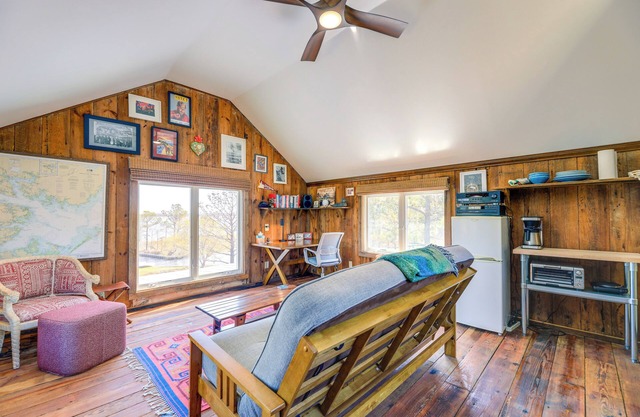 Riverfront Haven: Converted Barn w/ Deck in Aurora