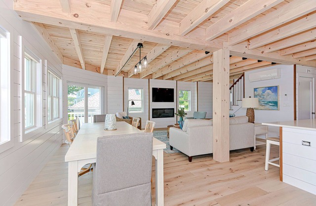 Riverfront luxury in Gloucester.