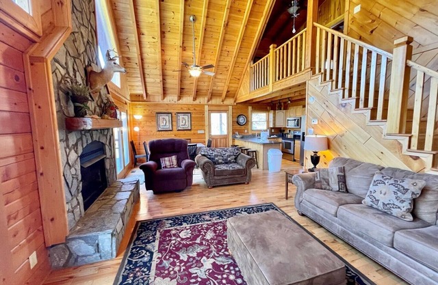 Bord de rivière, Animaux acceptés, Jacuzzi, Gas Frpl, Pingpong, WIFI, Cheminée