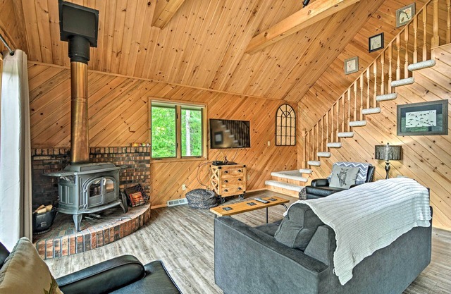 Riverfront Traverse City Cabine avec Kayaks et Fire Pit