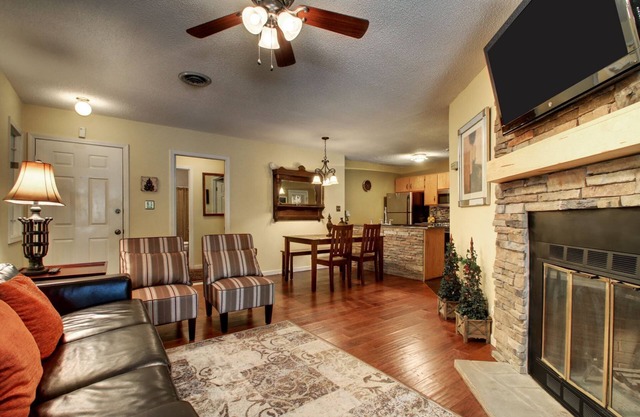 Rivers Edge Condo 103
