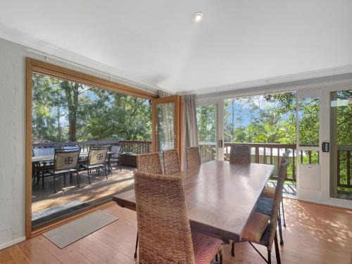Riverside 3-Bed Townhouse with Spacious Deck & BBQ