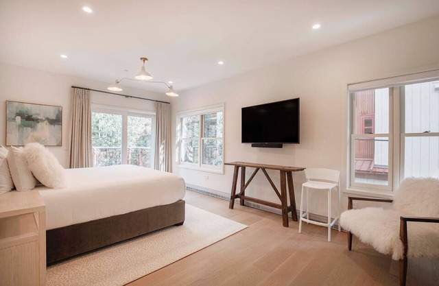 Riverside 5 Bedroom Residence - A1