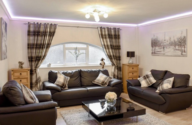 Riverside Cottage - UK32405