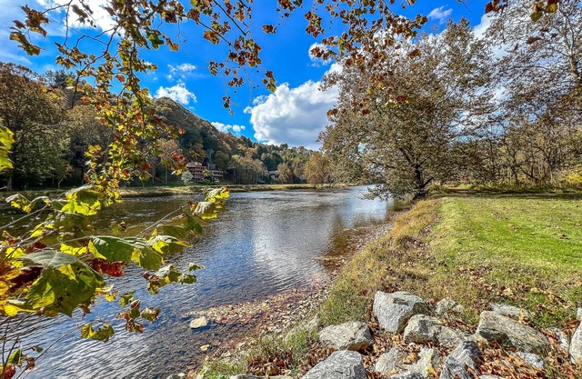 Cozy Up in the Carolina Mtns–The Perfect Winter Escape Await@RiversideEscape2