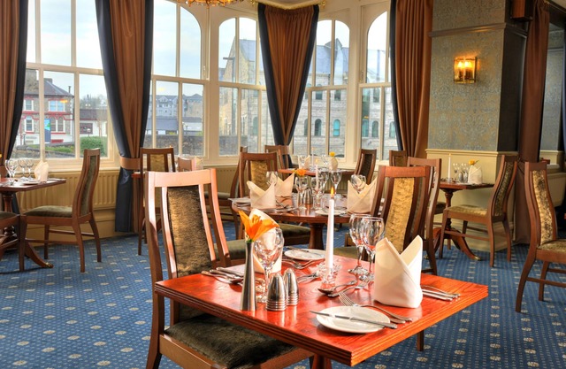 Riverside Hotel